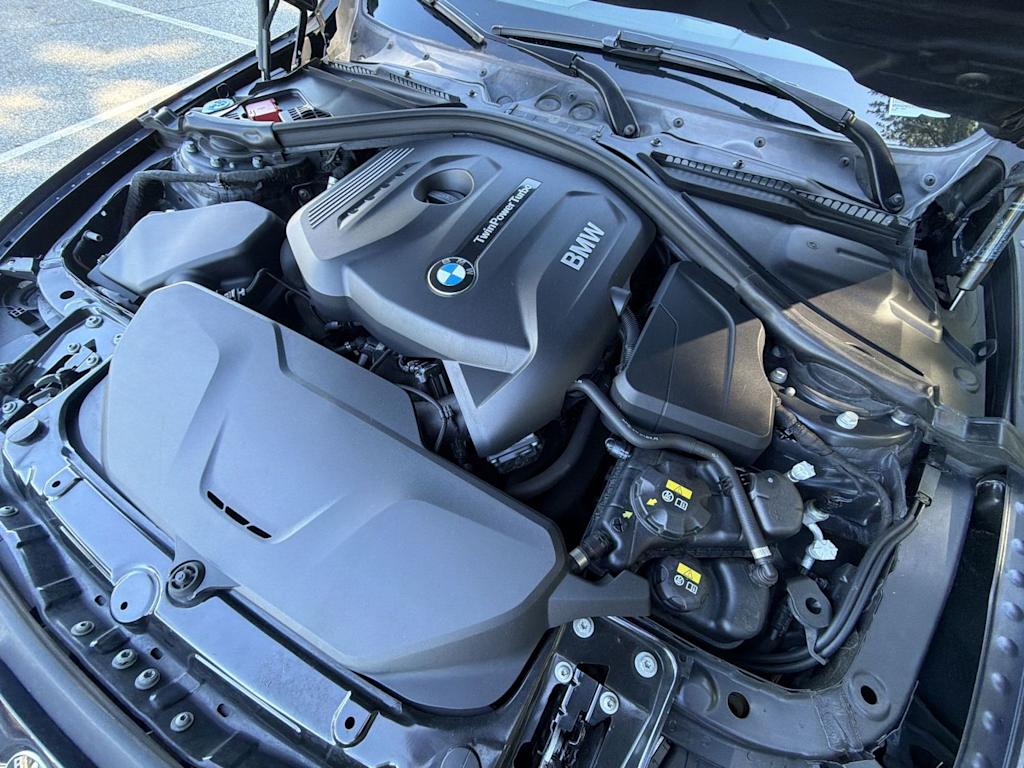 Thumbnail: 2017 BMW 3 Series - 9
