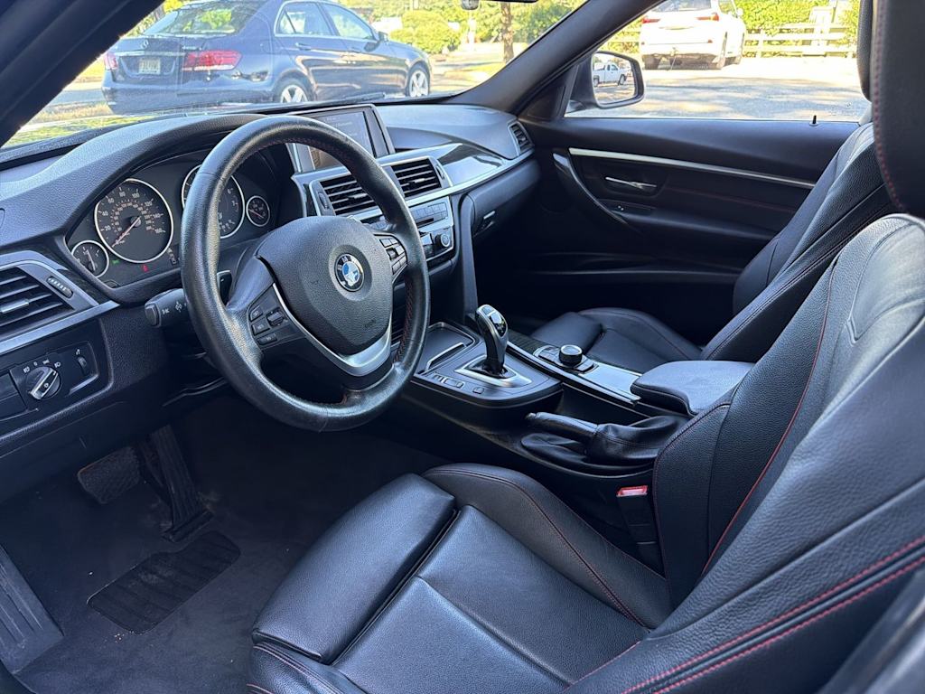 Thumbnail: 2017 BMW 3 Series - 2