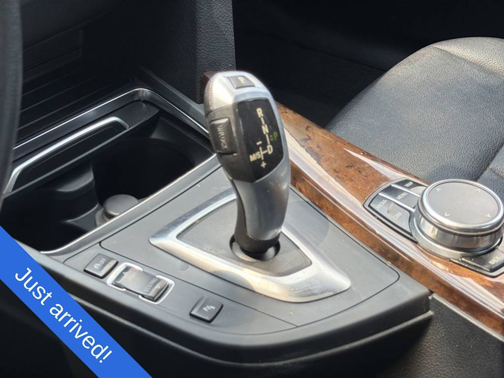 Thumbnail: 2018 BMW 3 Series - 16