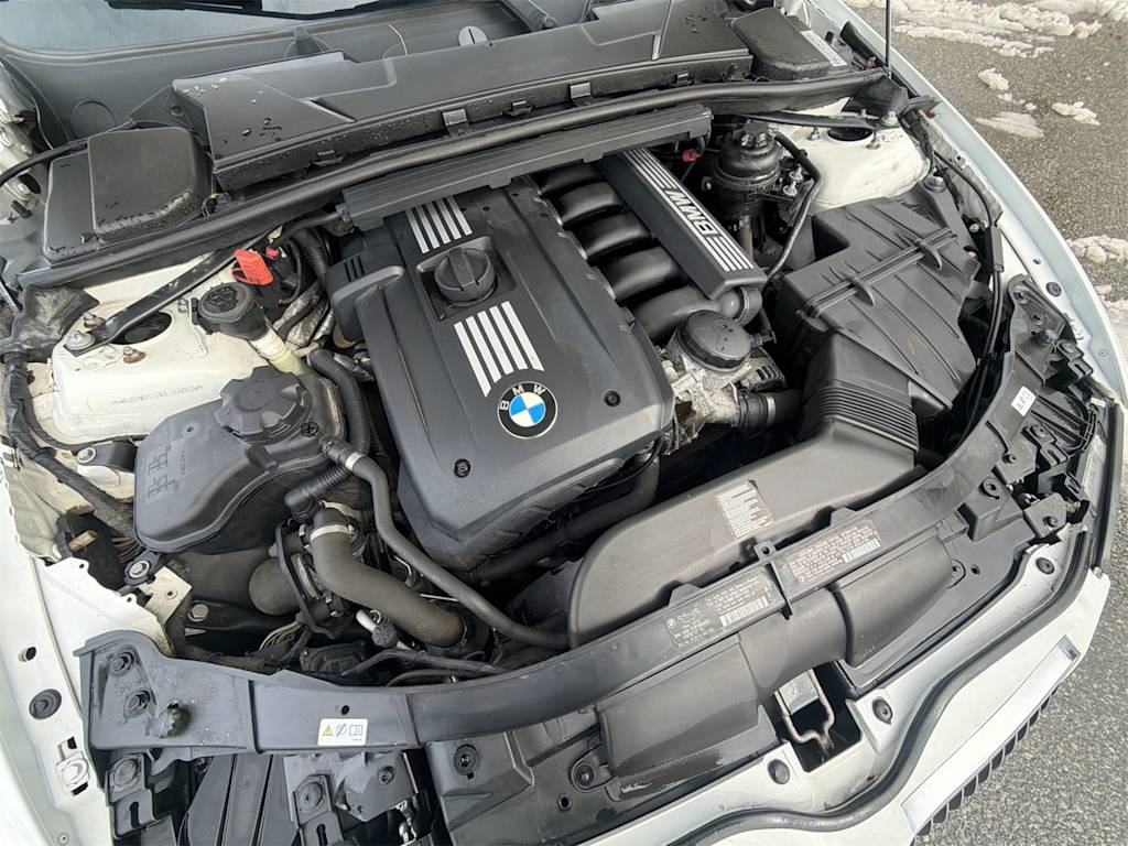 Thumbnail: 2011 BMW 3 Series - 9