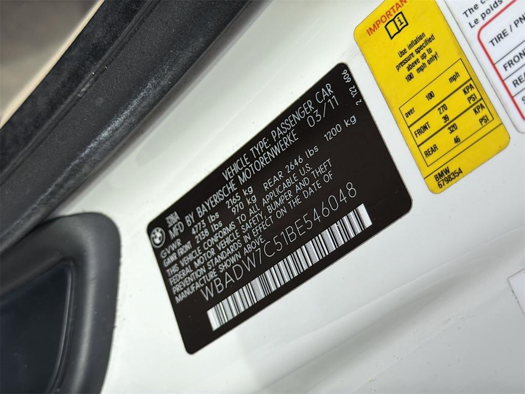 Thumbnail: 2011 BMW 3 Series - 18