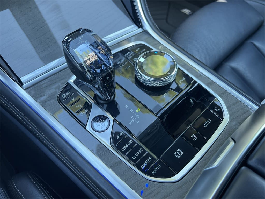 Thumbnail: 2020 BMW 8 Series - 26