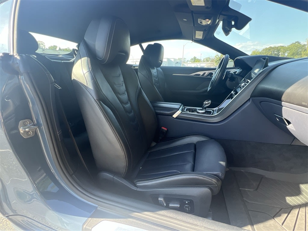 Thumbnail: 2020 BMW 8 Series - 25