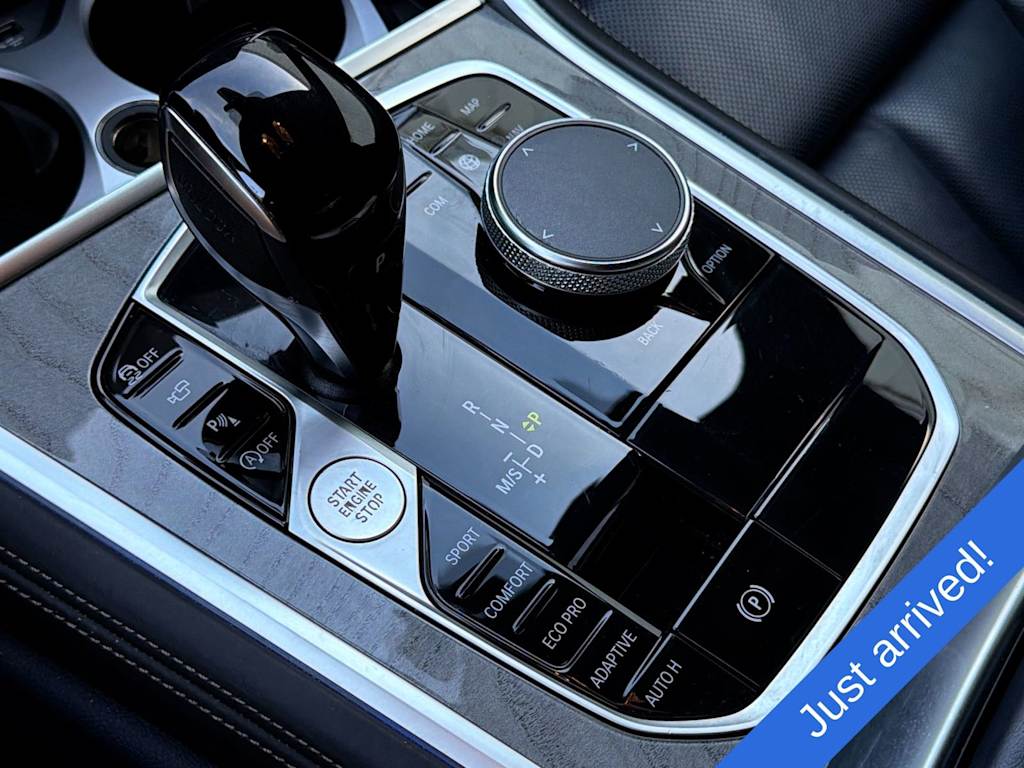 Thumbnail: 2024 BMW 8 Series - 16
