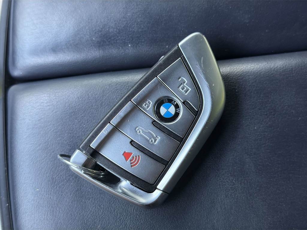 Thumbnail: 2024 BMW 8 Series - 19