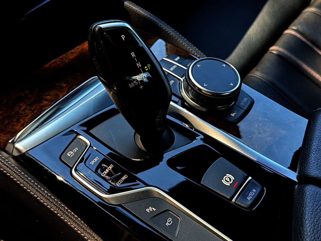 Thumbnail: 2018 BMW 5 Series - 16