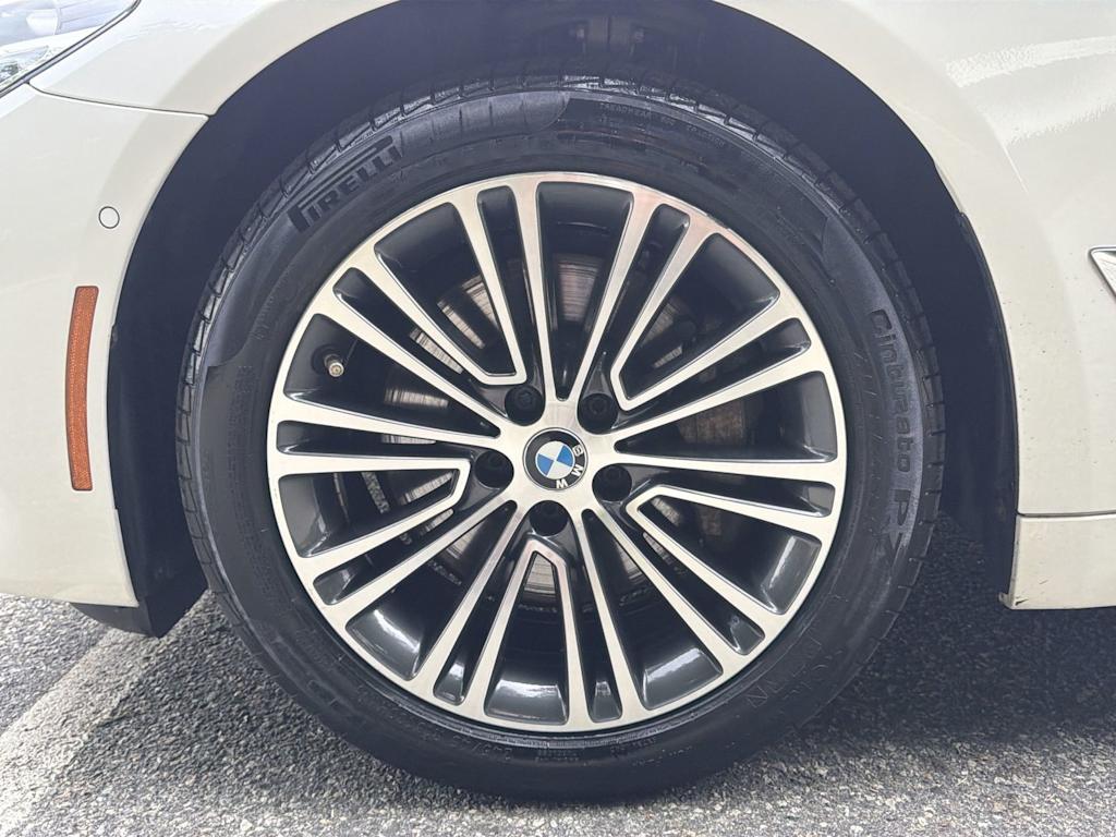 Thumbnail: 2018 BMW 5 Series - 8