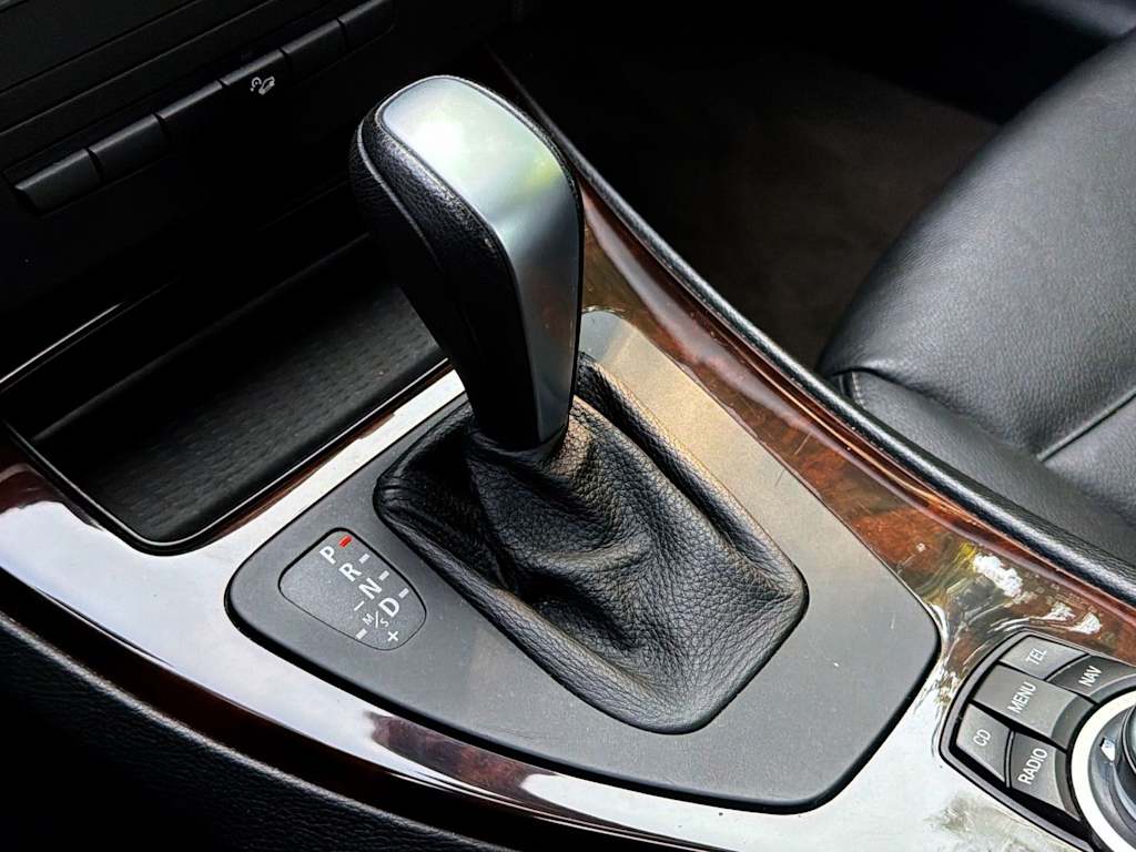 Thumbnail: 2011 BMW 3 Series - 16