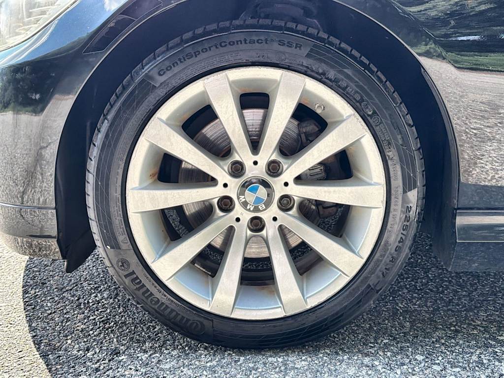 Thumbnail: 2011 BMW 3 Series - 8