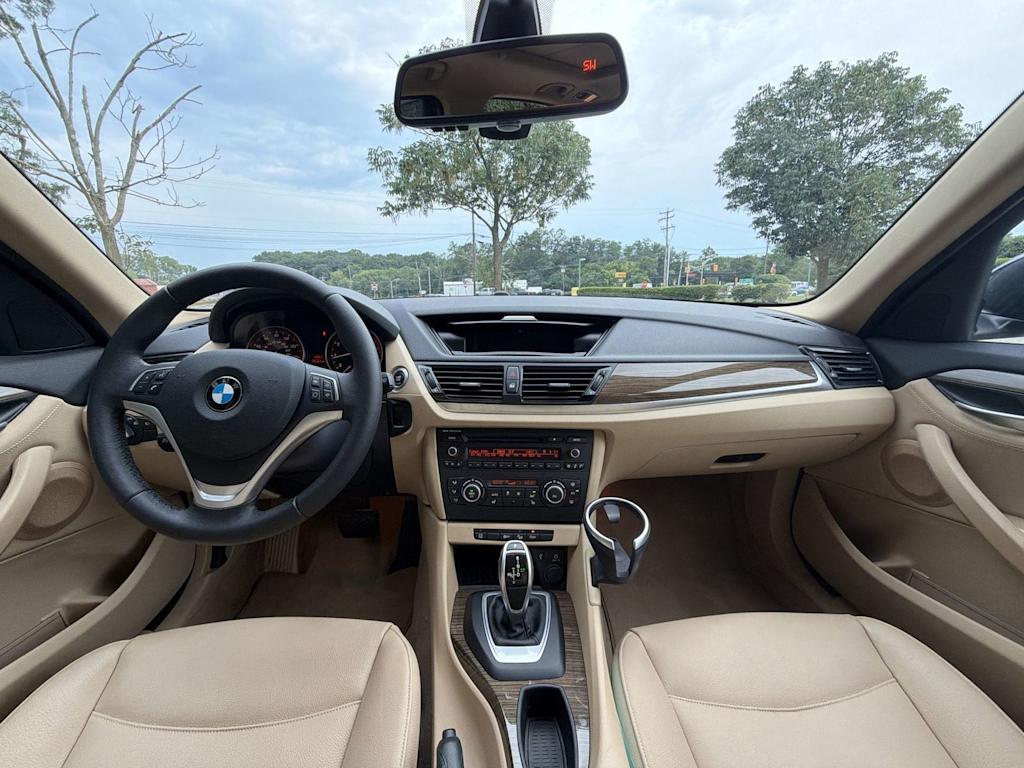Thumbnail: 2015 BMW X1 - 10