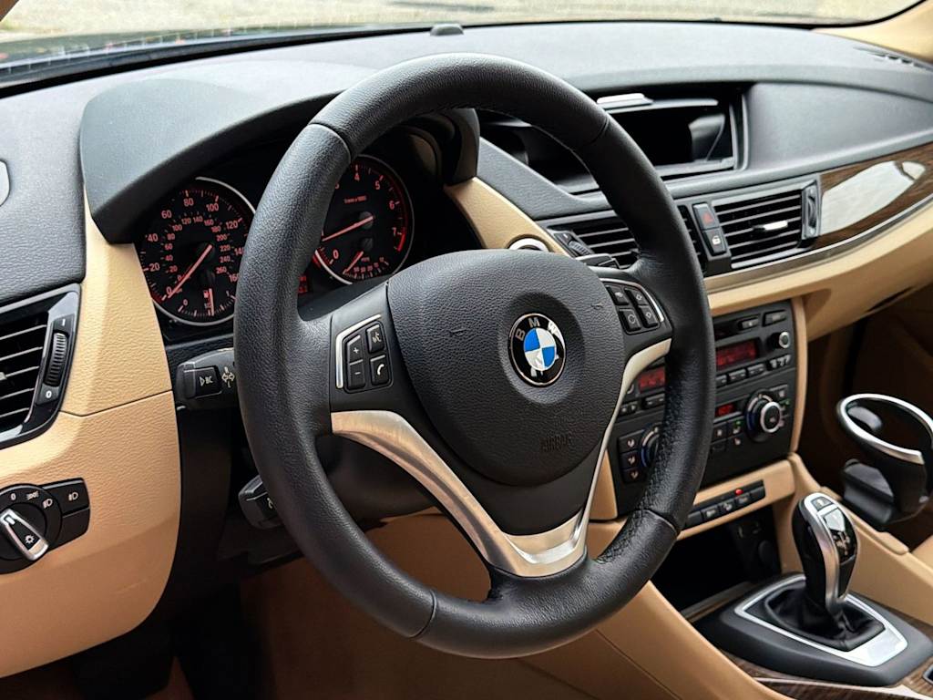Thumbnail: 2015 BMW X1 - 14