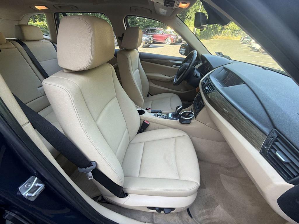 Thumbnail: 2014 BMW X1 - 12