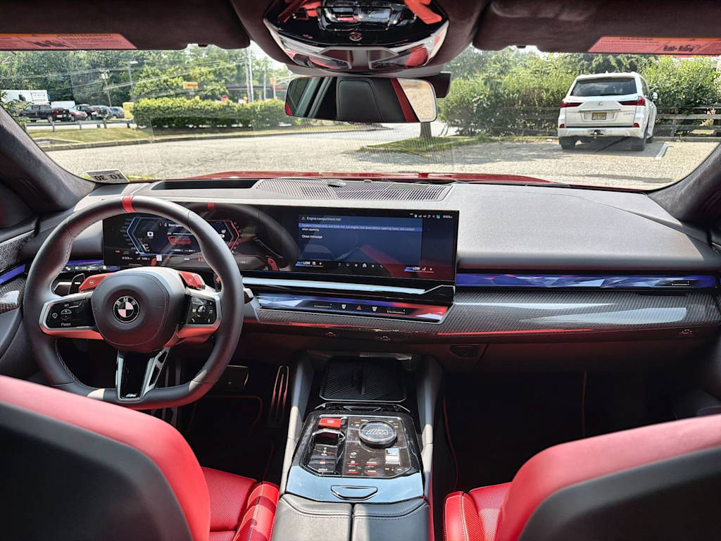 Thumbnail: 2026 BMW M5 - 2