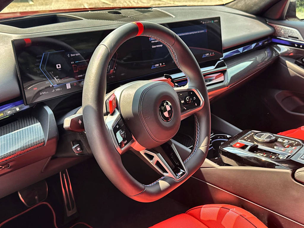 Thumbnail: 2026 BMW M5 - 10