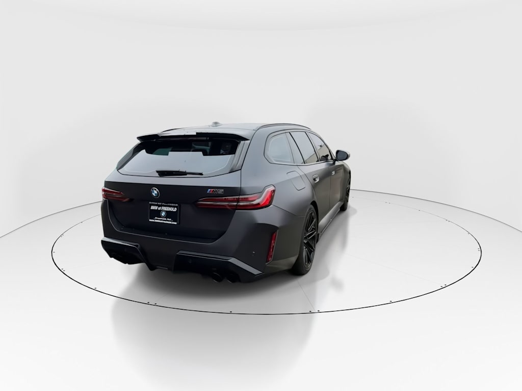 Thumbnail: 2026 BMW M5 - 16