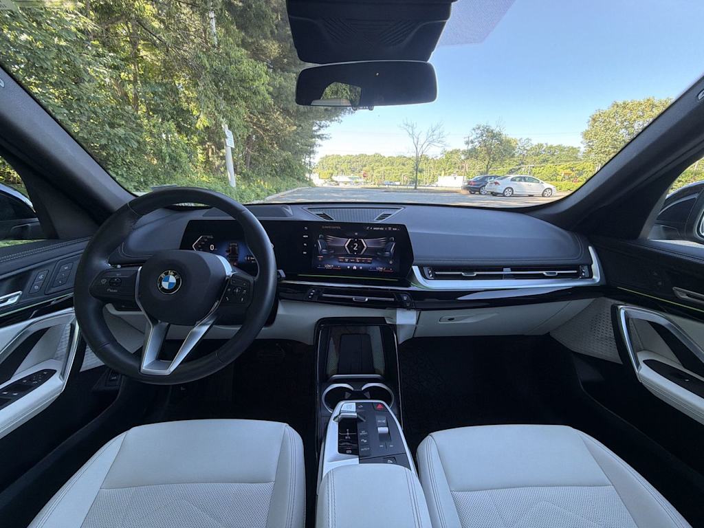 Thumbnail: 2026 BMW X1 - 2