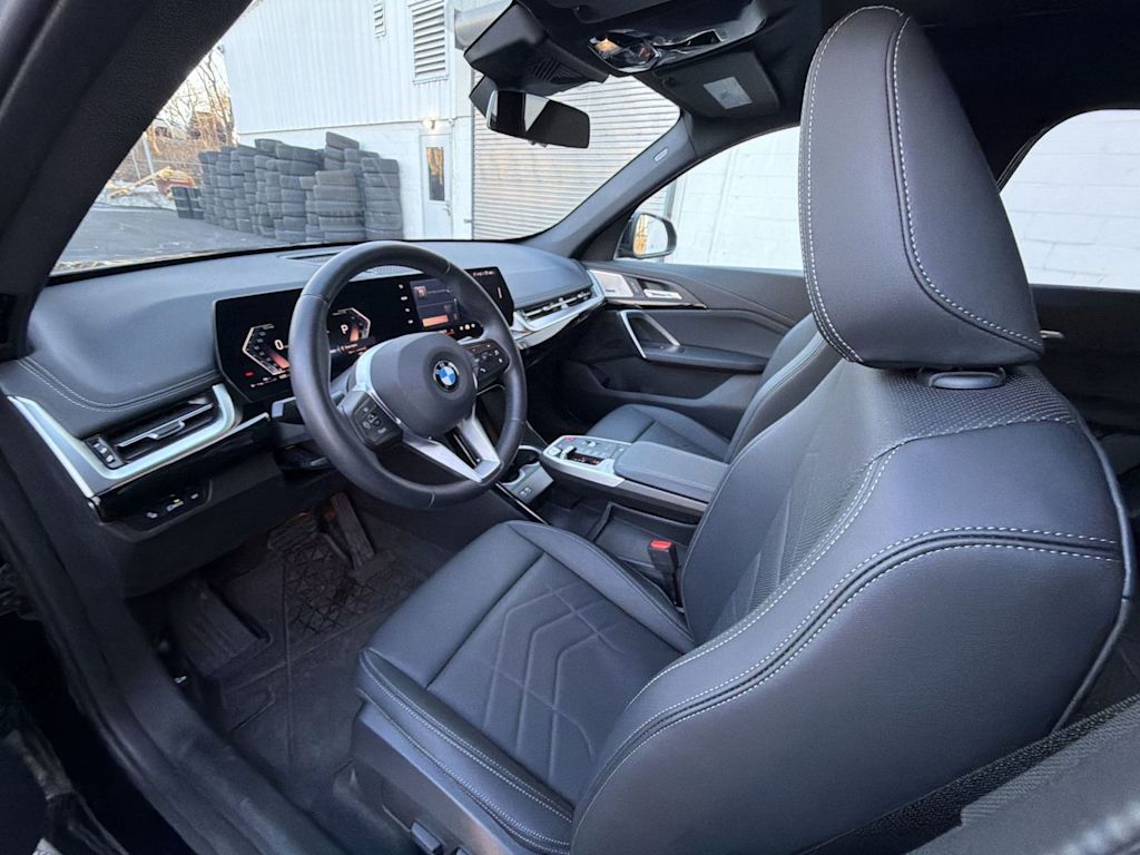Thumbnail: 2025 BMW X1 - 2