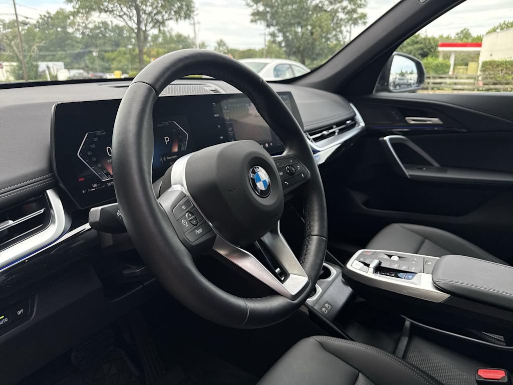 Thumbnail: 2026 BMW X1 - 10