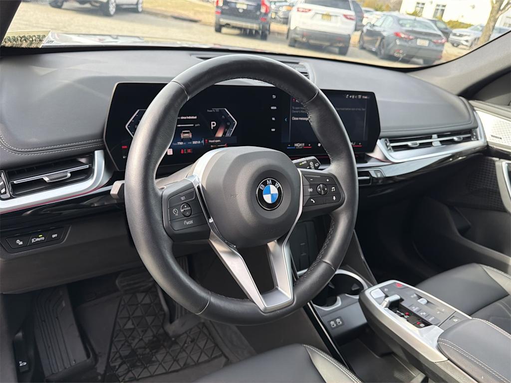 Thumbnail: 2025 BMW X1 - 13