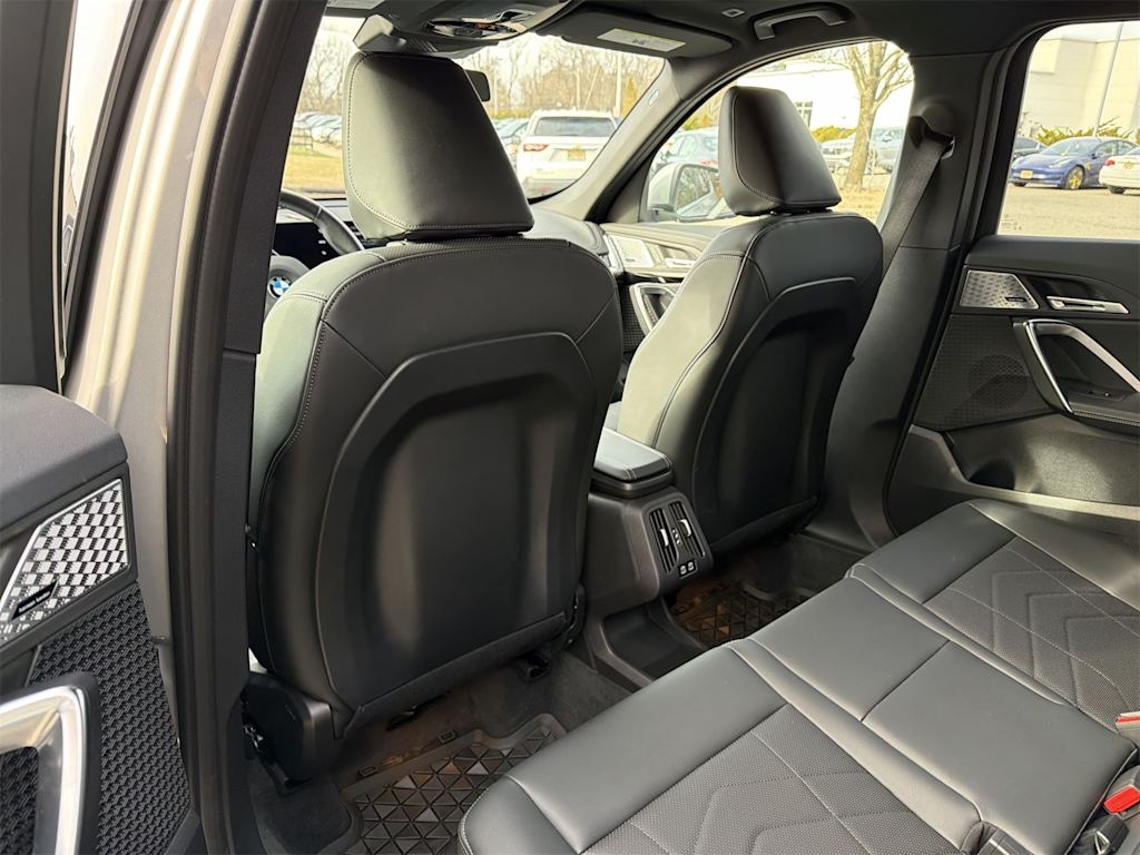 Thumbnail: 2025 BMW X1 - 12