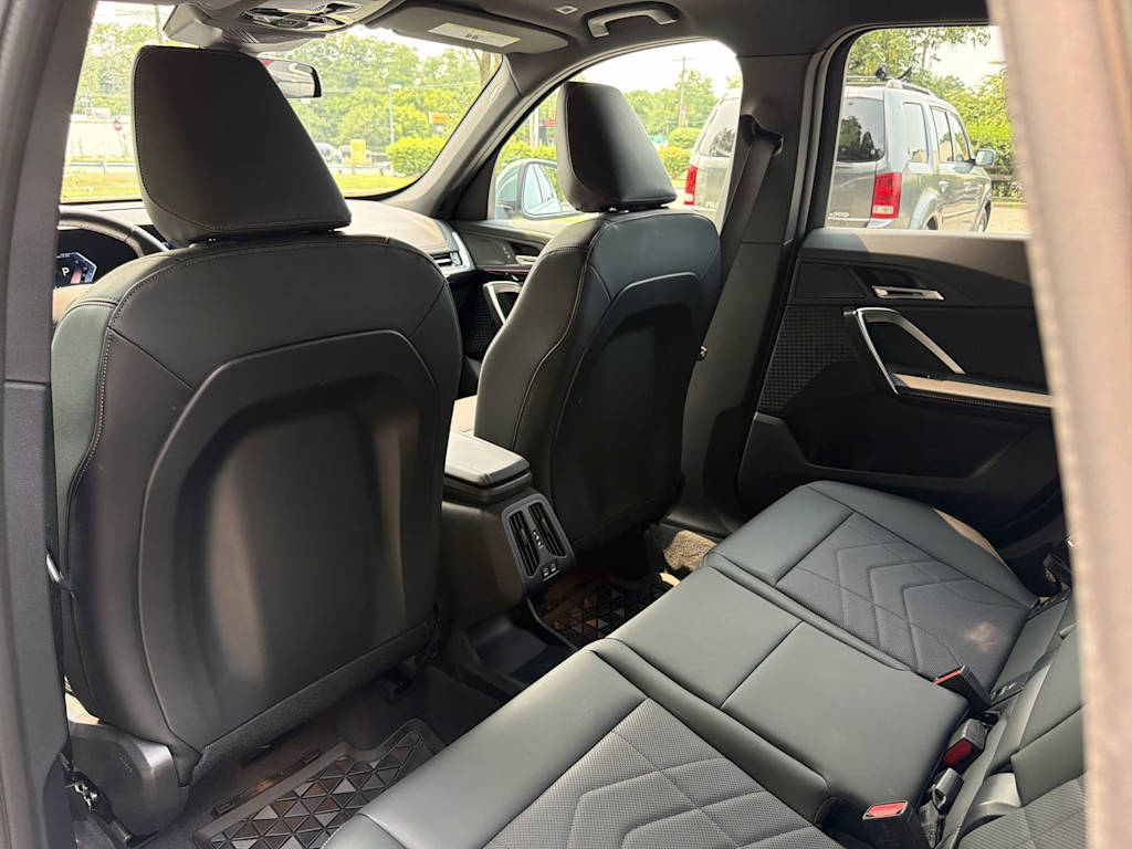 Thumbnail: 2026 BMW X1 - 13