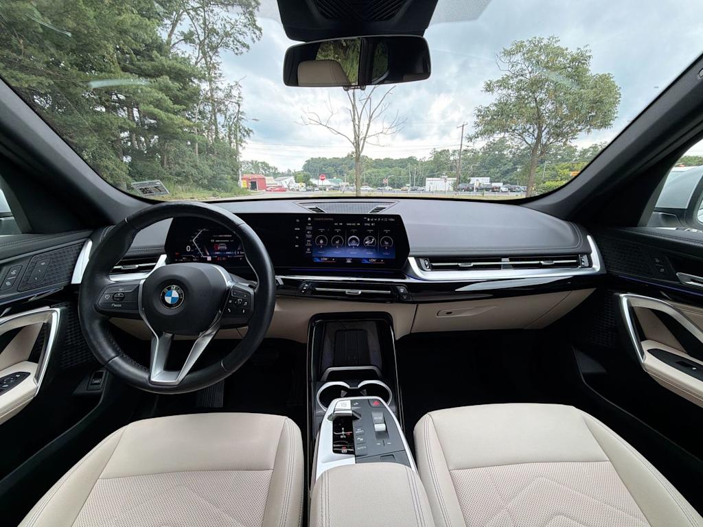 Thumbnail: 2023 BMW X1 - 2
