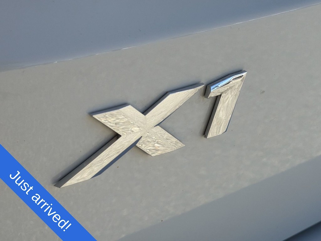 Thumbnail: 2026 BMW X1 - 11