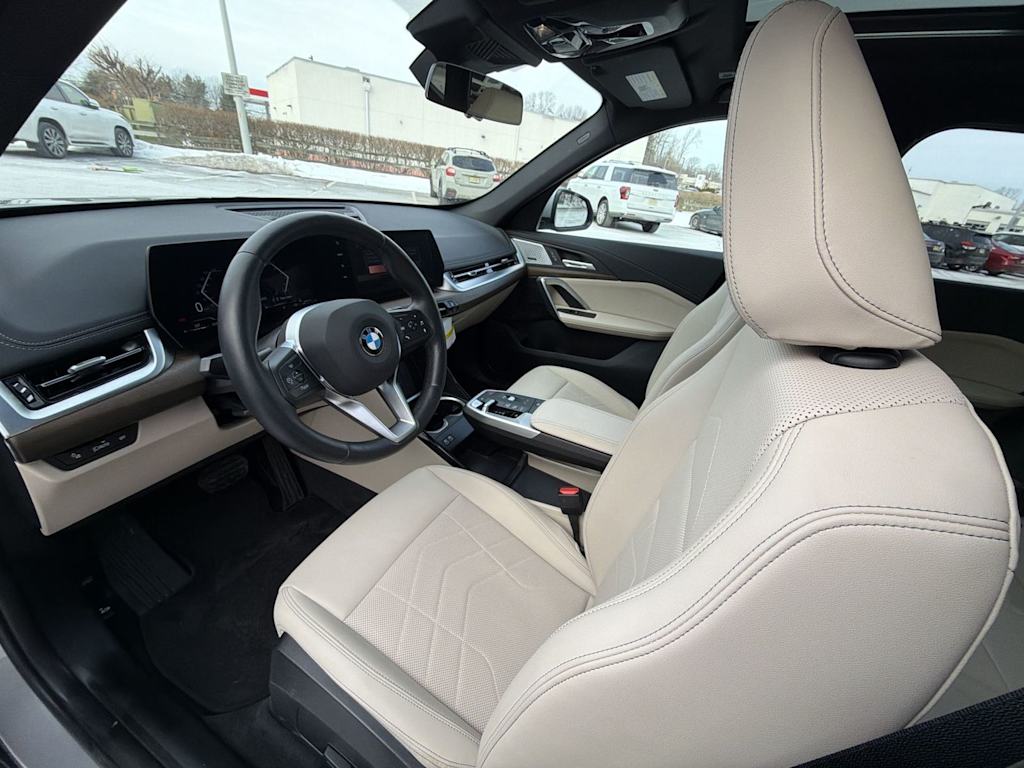 Thumbnail: 2025 BMW X1 - 11