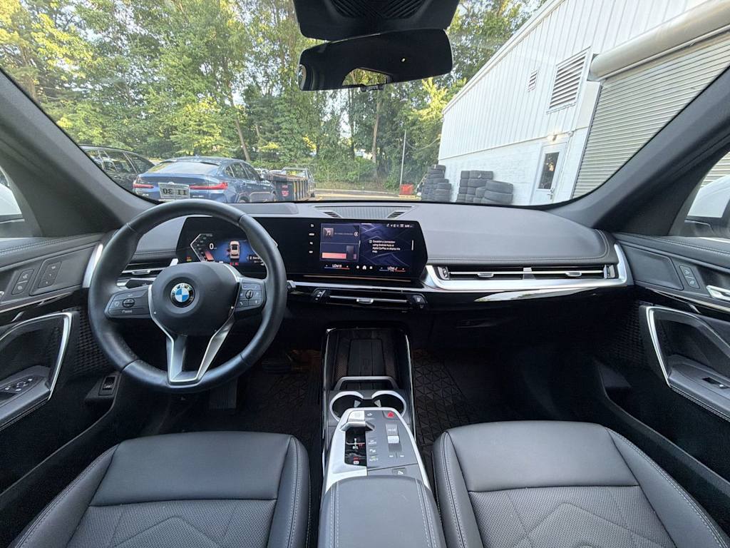 Thumbnail: 2026 BMW X1 - 2