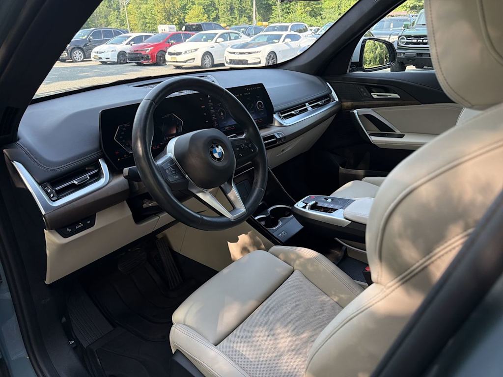 Thumbnail: 2023 BMW X1 - 2