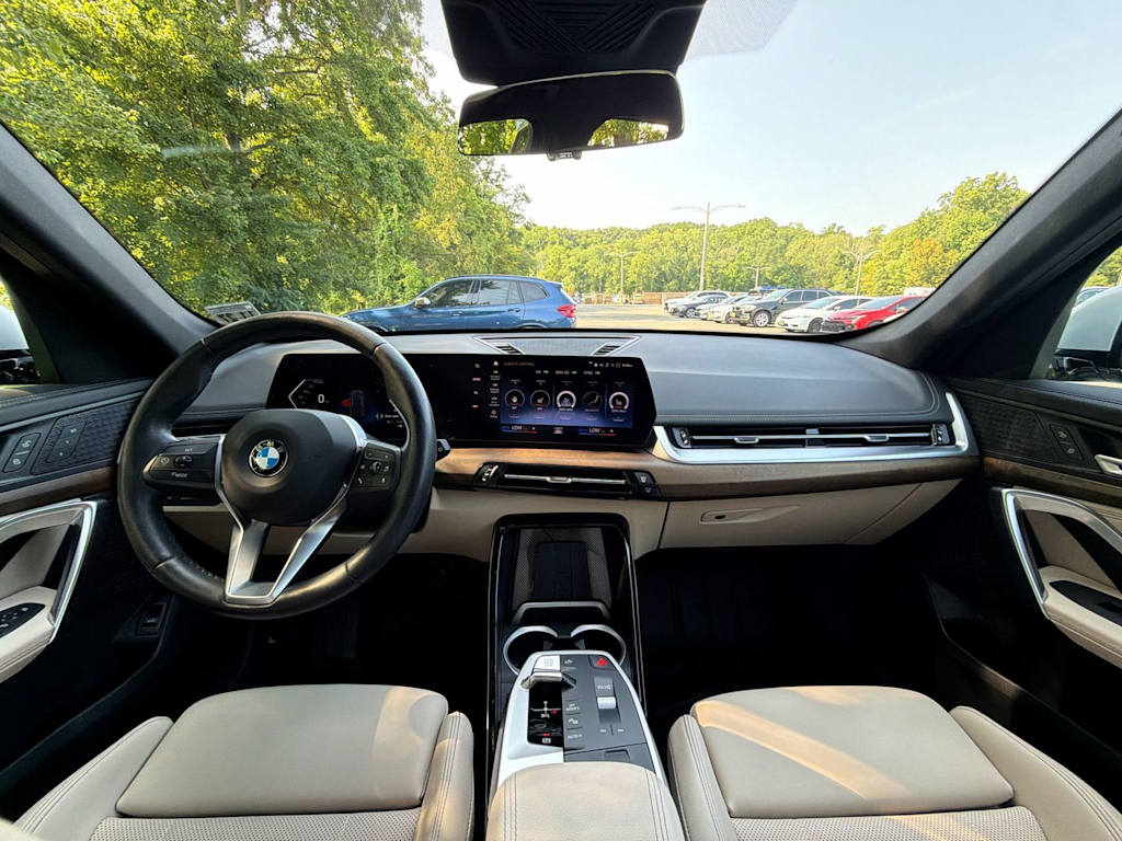 Thumbnail: 2023 BMW X1 - 10