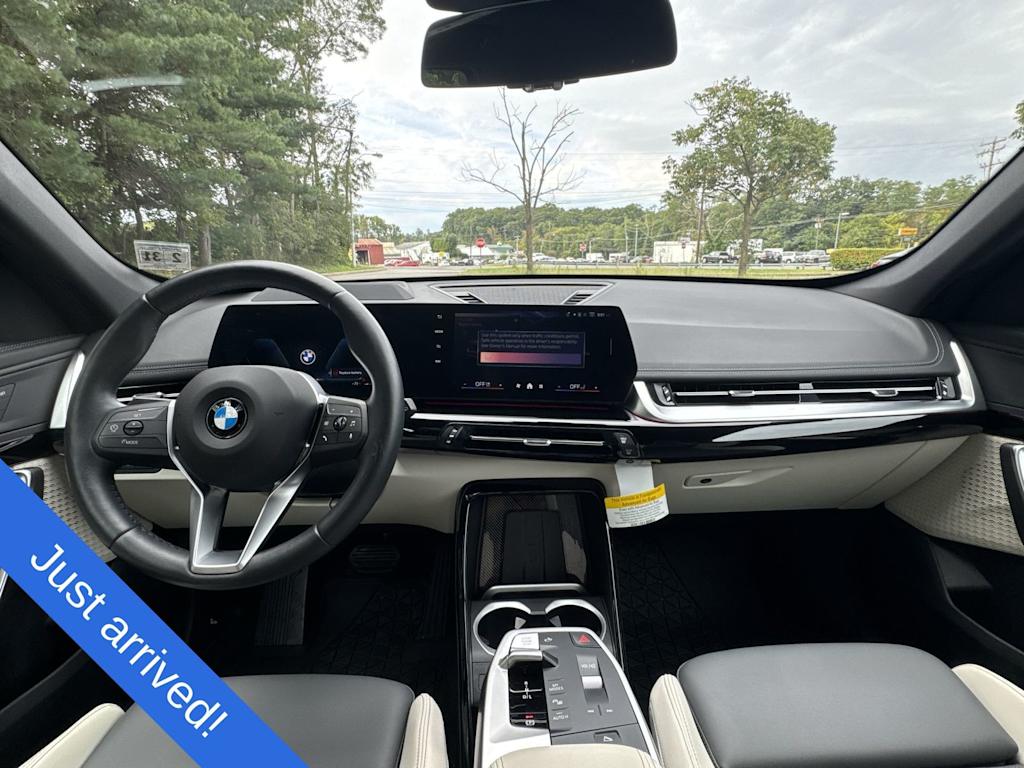 Thumbnail: 2026 BMW X1 - 10