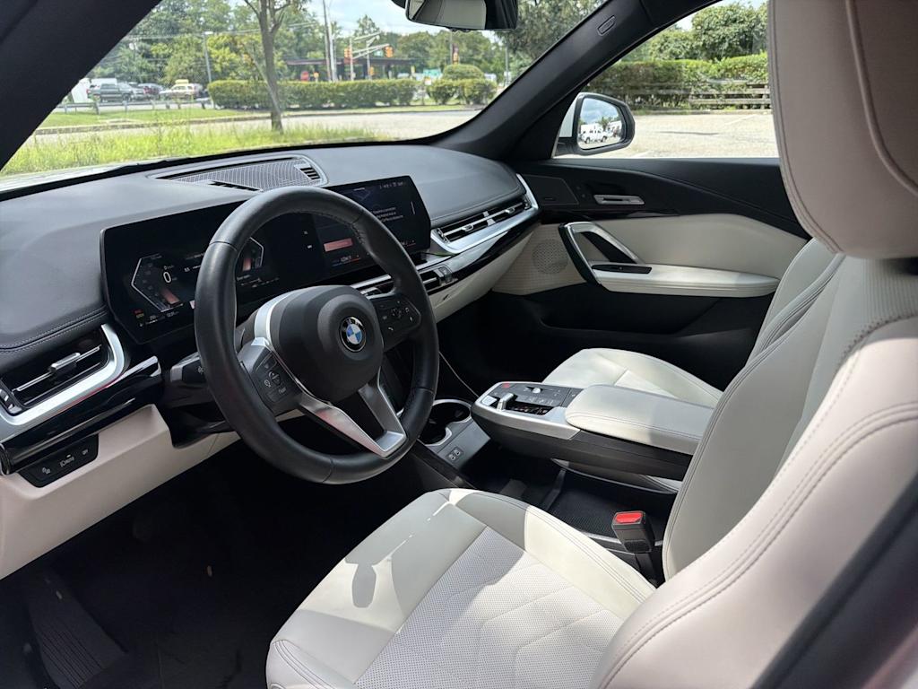 Thumbnail: 2026 BMW X1 - 2