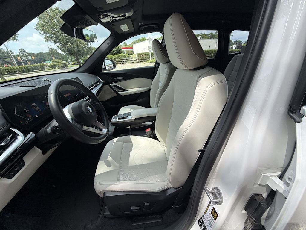 Thumbnail: 2026 BMW X1 - 11