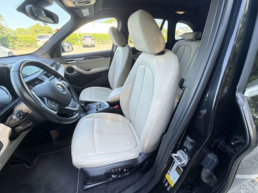 Thumbnail: 2021 BMW X1 - 11