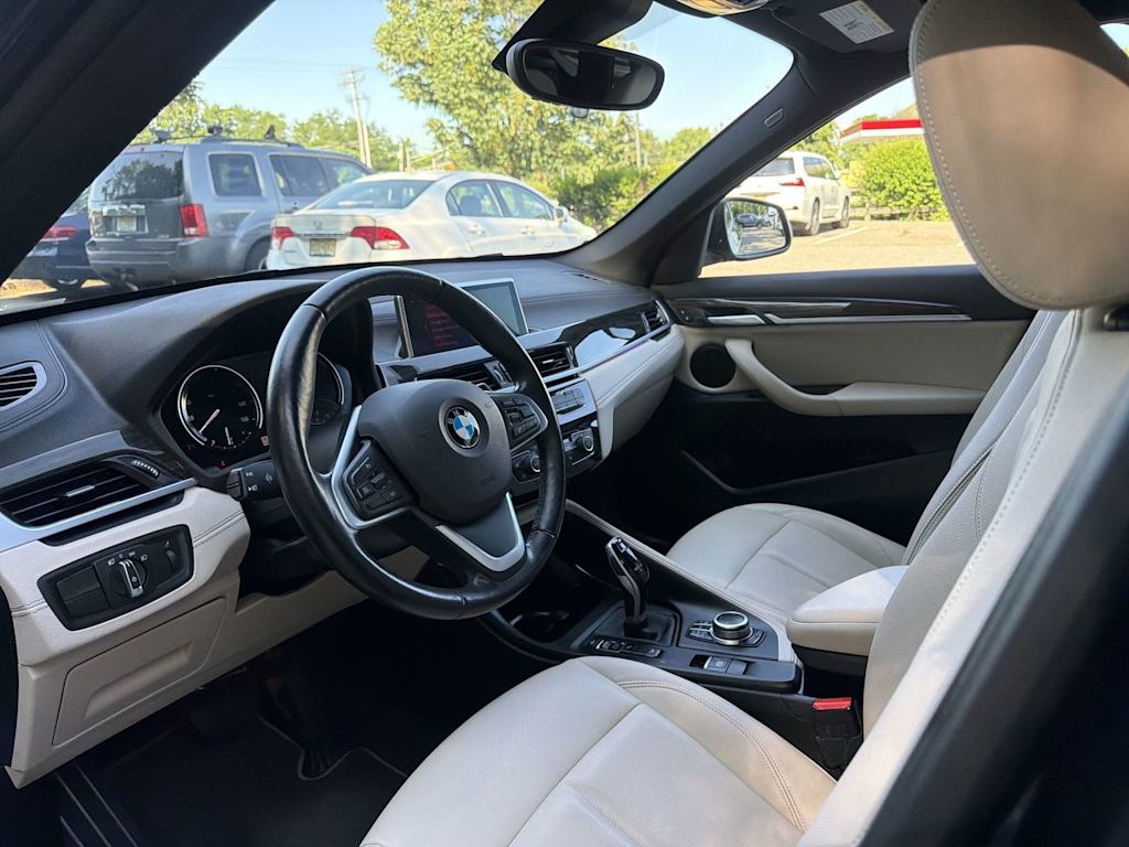 Thumbnail: 2021 BMW X1 - 2