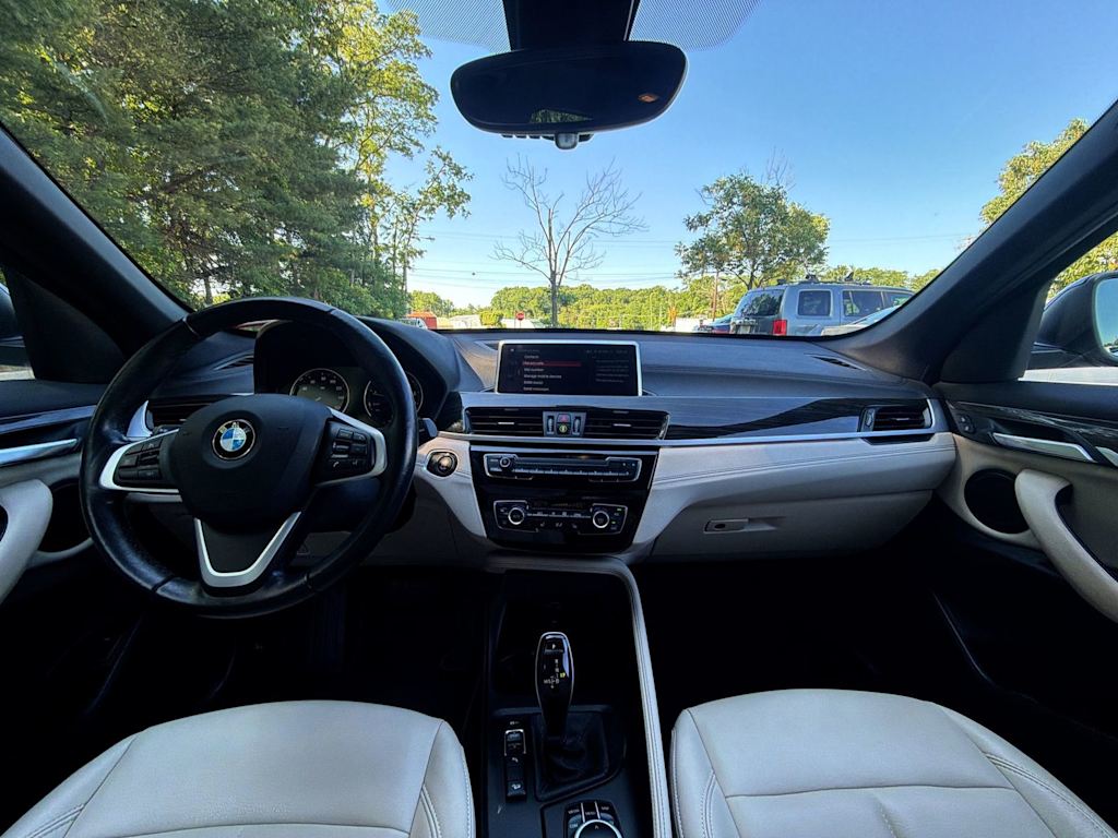 Thumbnail: 2021 BMW X1 - 10