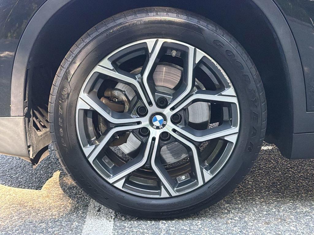 Thumbnail: 2021 BMW X1 - 8