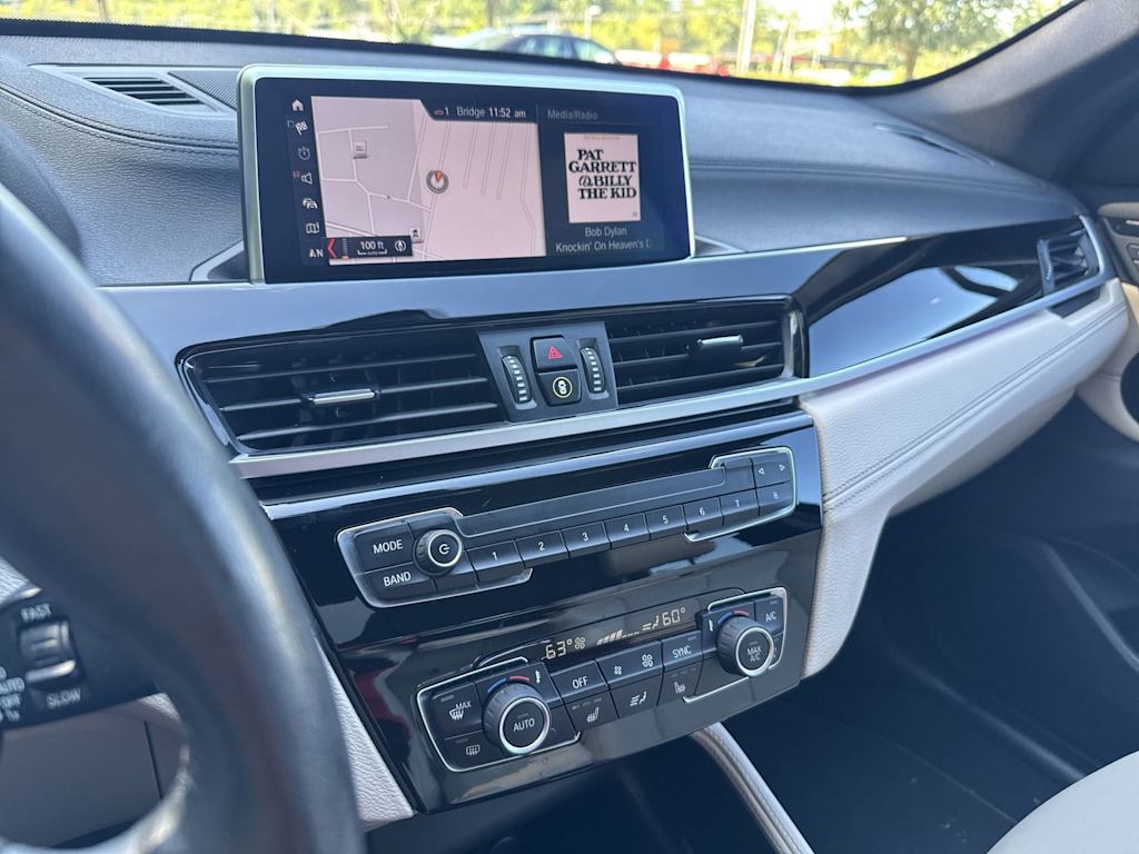 Thumbnail: 2022 BMW X1 - 15