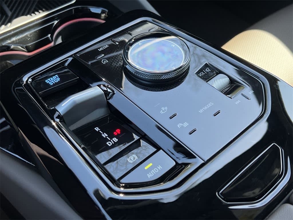 2025 BMW i5 xDrive40 26