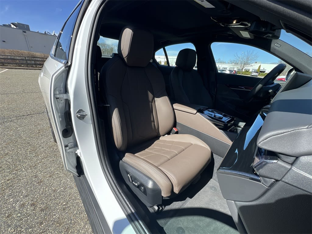 2025 BMW i5 xDrive40 25