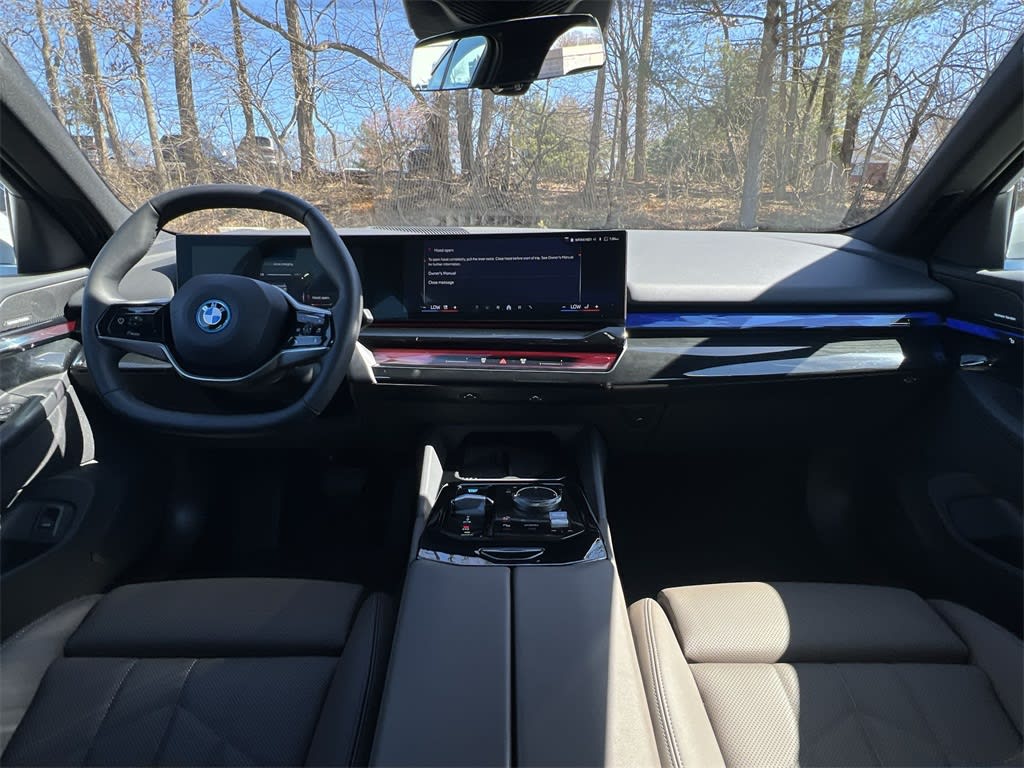 2025 BMW i5 xDrive40 2