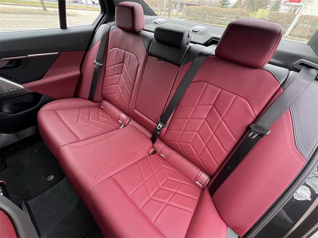 2025 BMW i5 xDrive40 27
