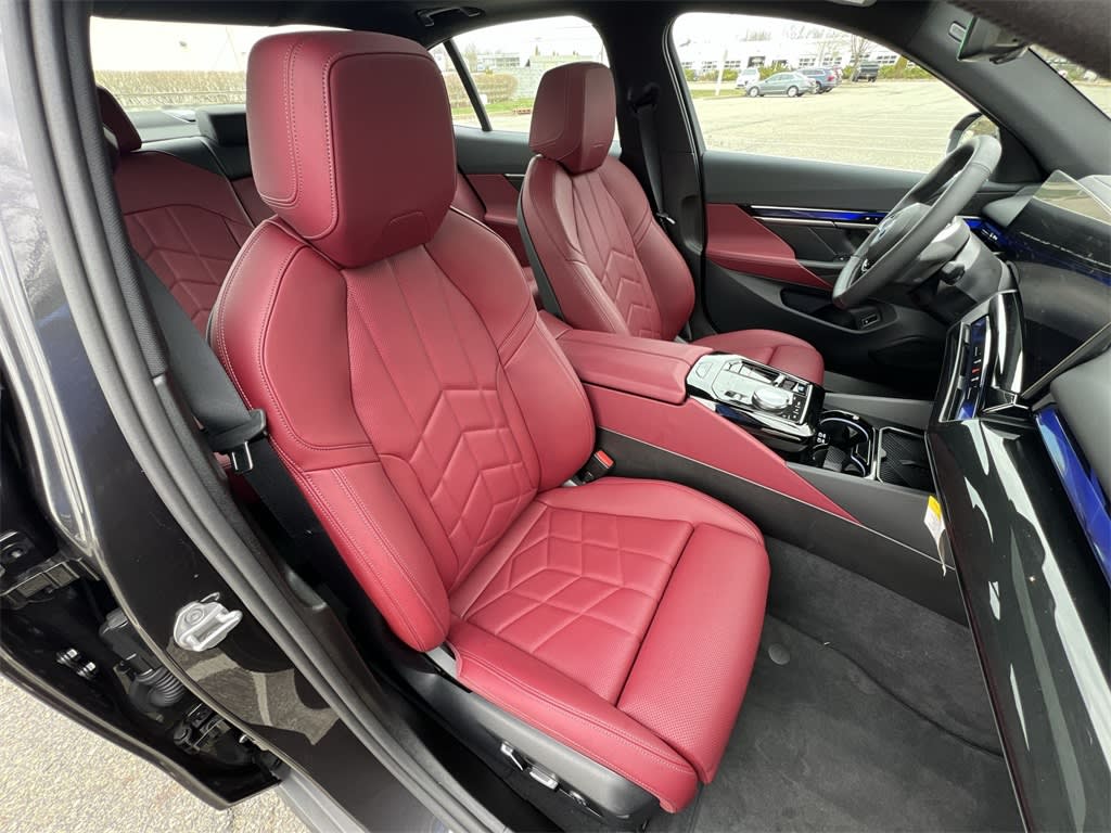 2025 BMW i5 xDrive40 28