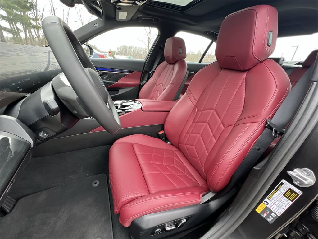 2025 BMW i5 xDrive40 12