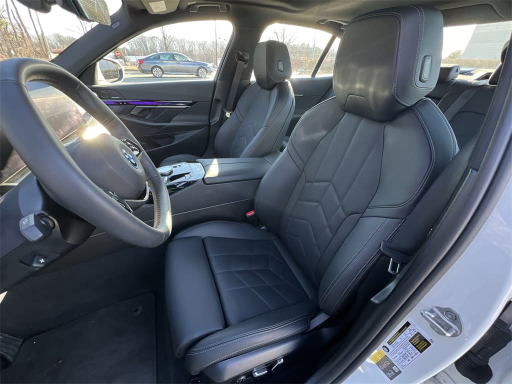 2024 BMW i5 eDrive40 12