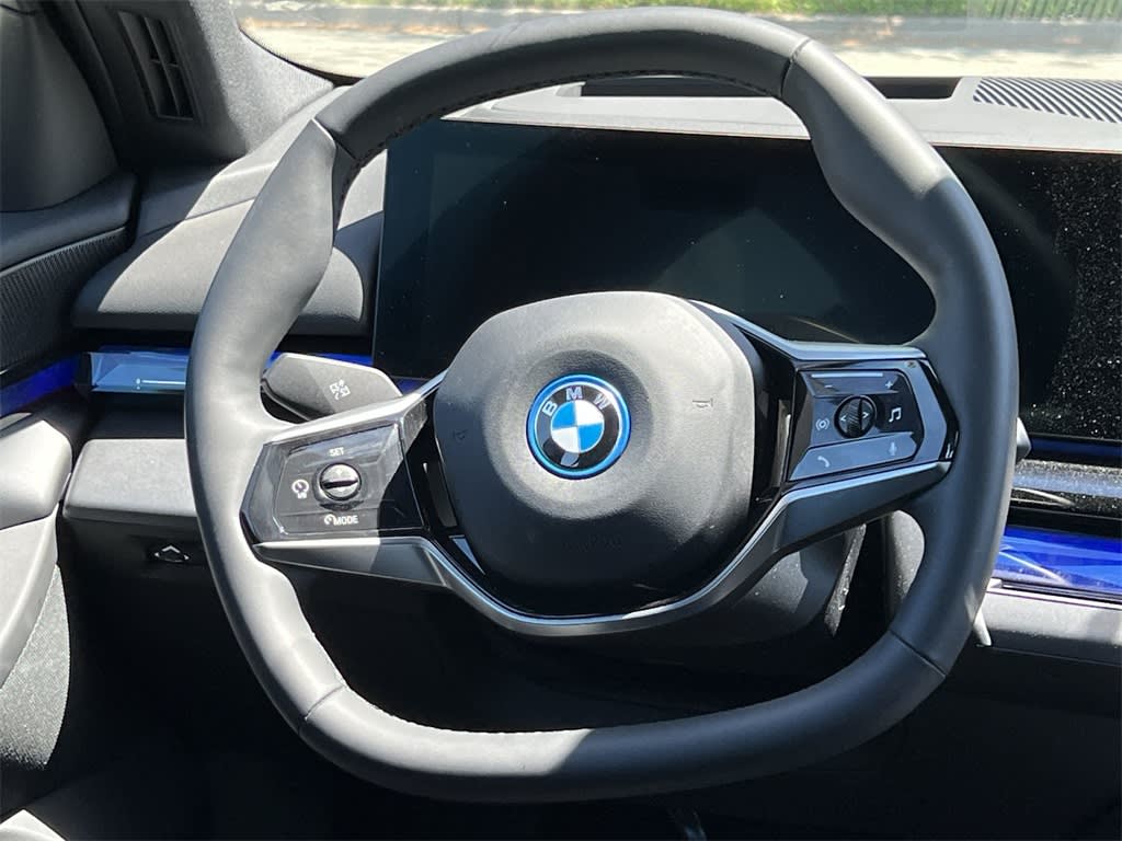 2024 BMW i5 eDrive40 13