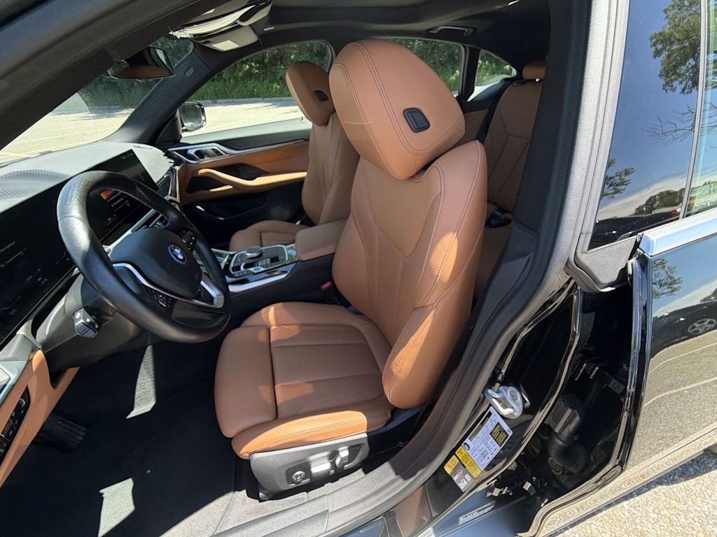 Thumbnail: 2023 BMW i4 - 11
