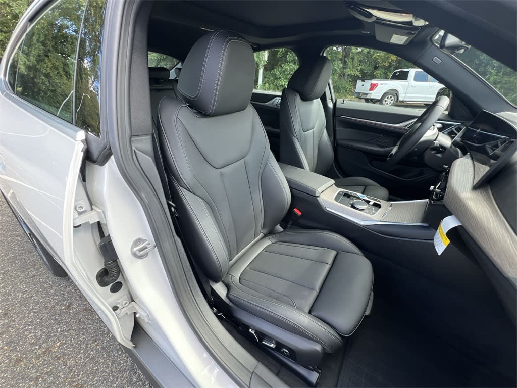 Thumbnail: 2025 BMW i4 - 28