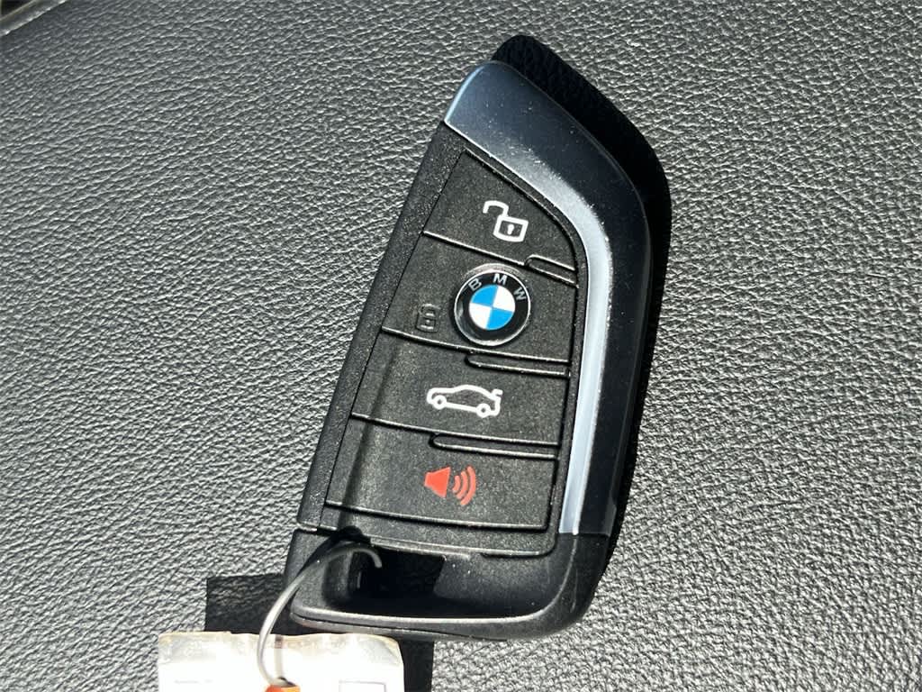 Thumbnail: 2025 BMW i4 - 19